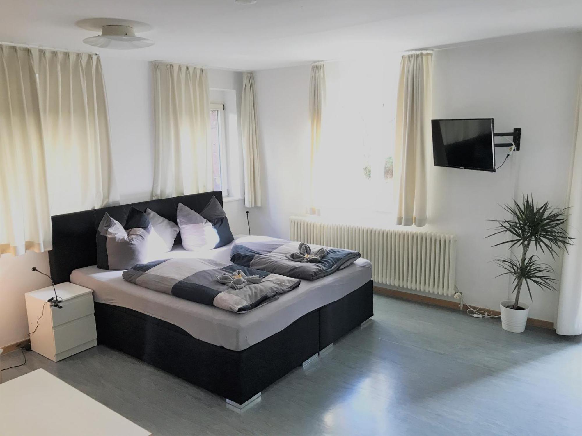 Ferienwohnungen Und Apartmenthaus Halle Saale - Villa Mathilda Bilik gambar